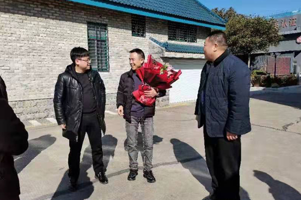 喜迎新春，南莫鎮(zhèn)領(lǐng)導(dǎo)到我公司慰問走訪